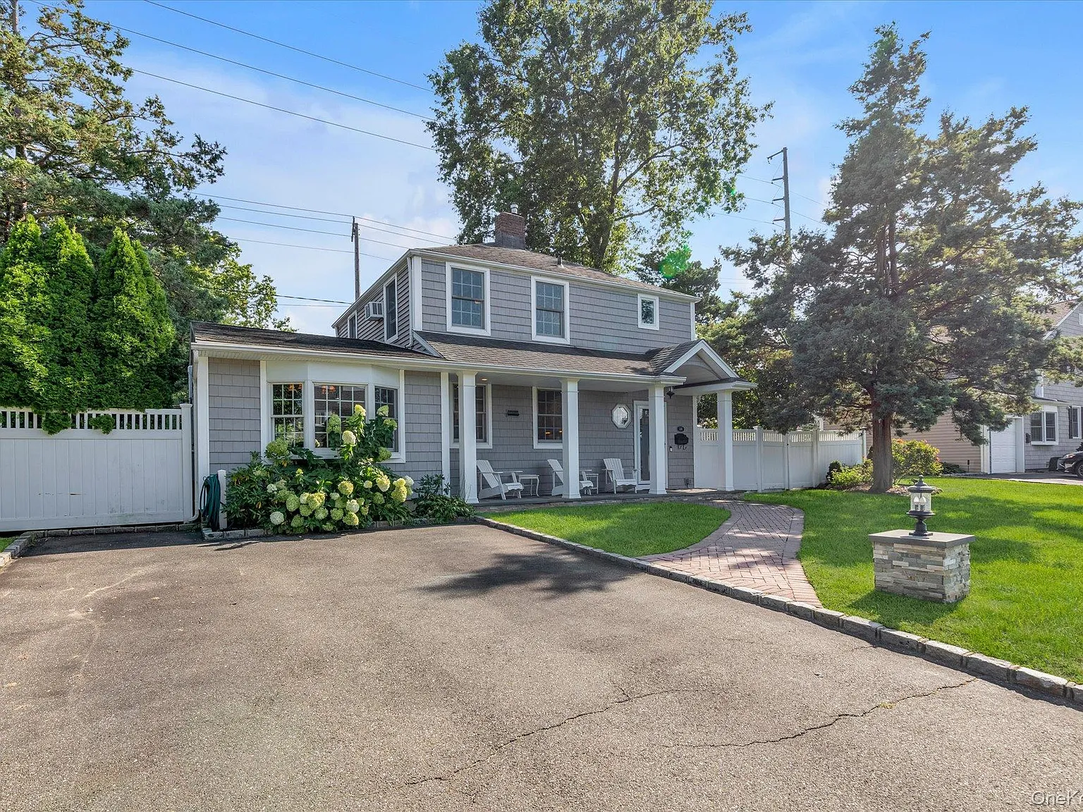 3 bed, 1.5 bath, 1625 sqft, $5,000 — Photo 2