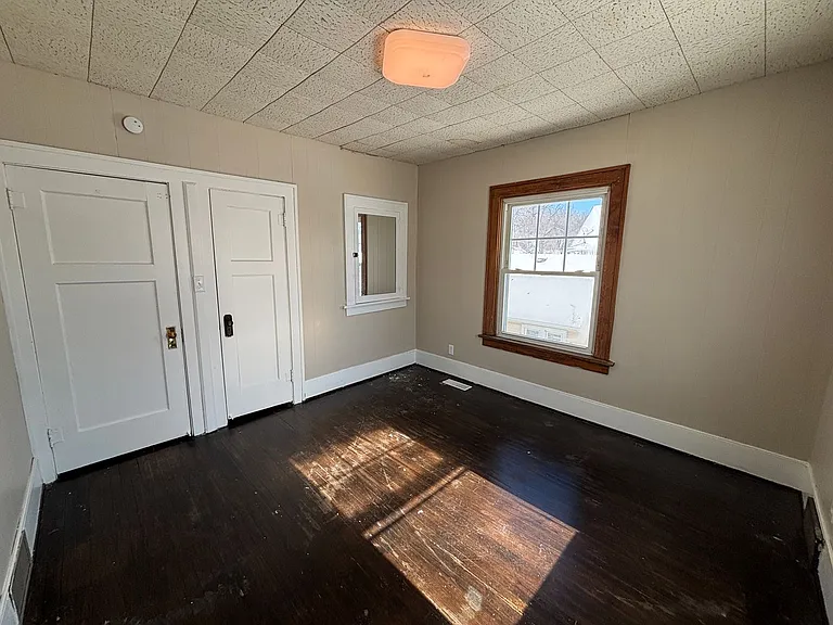 1410 Wilson Ave — Photo 12