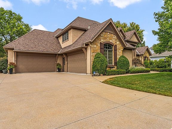 4th image of 1807 Foxfire Dr