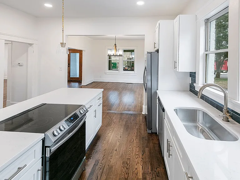 104 E Glenwood Ave — Photo 19