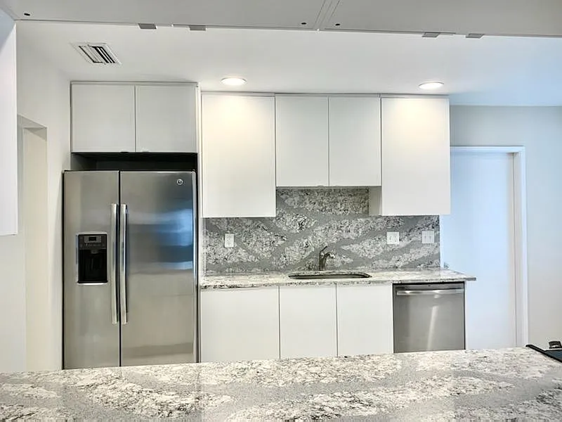 3 bed, 2.0 bath, 2088 sqft, $3,850 — Photo 3
