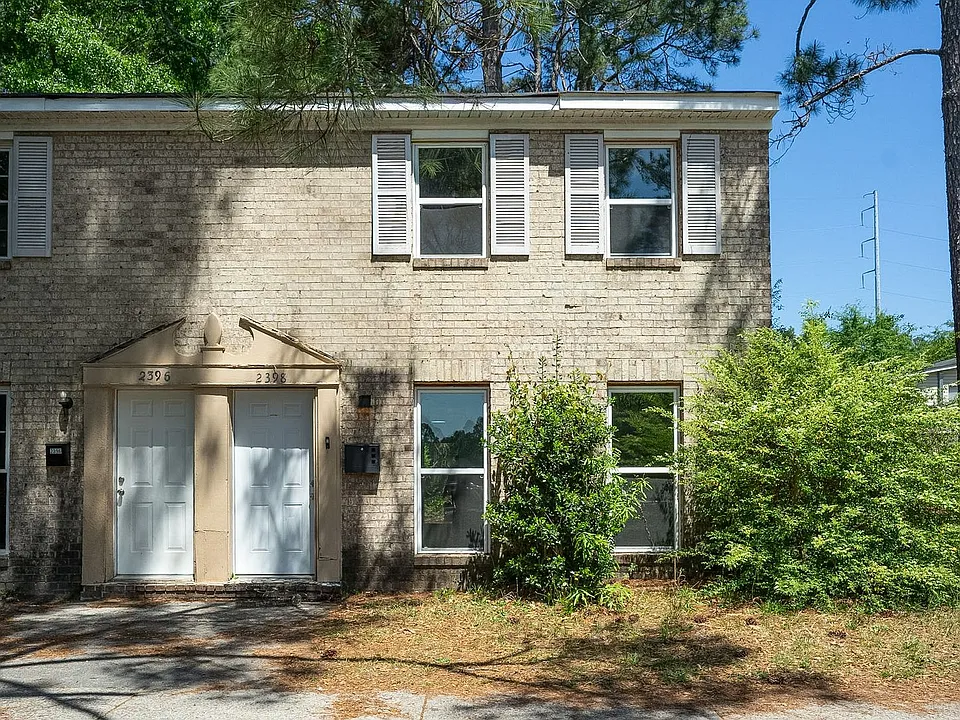 2398 Winston Way
