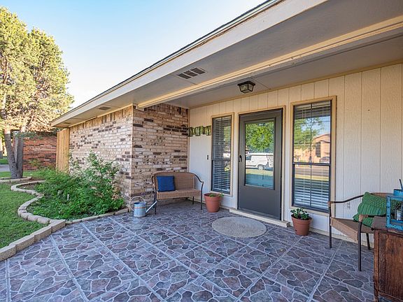 2nd image of 3005 Fredna Pl