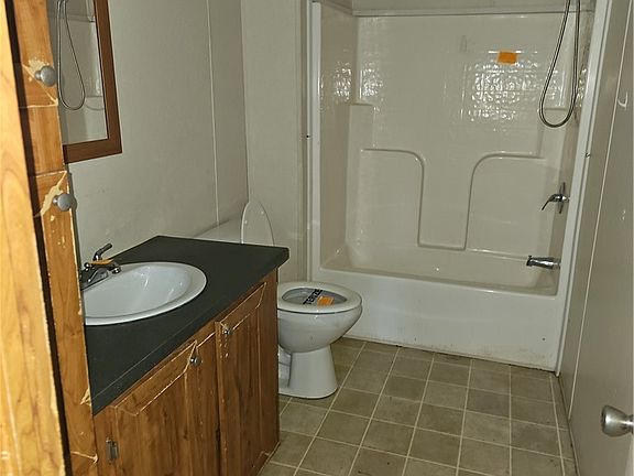 3rd image of 121 9th St