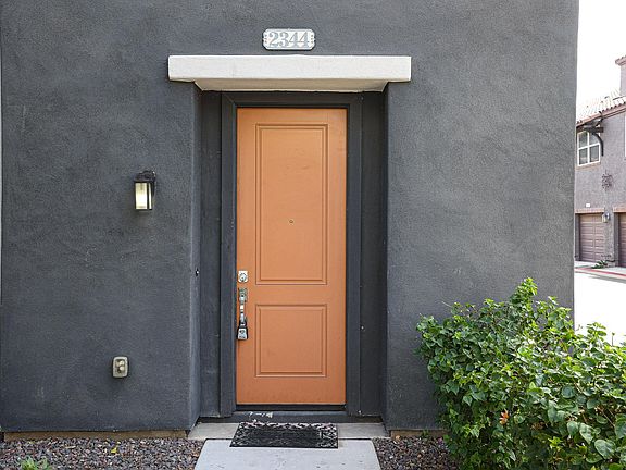 2nd image of 2344 E Huntington Dr