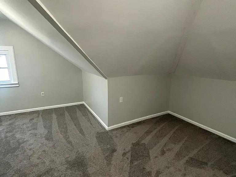 20 Pythian Ave #2L — Photo 7