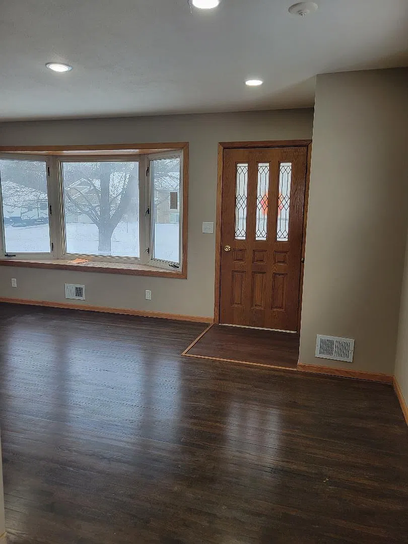 4 bed, 1800 sqft, $2,500 — Photo 4