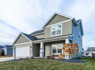 953 Mayrock Dr, Fort Wayne, IN 46818