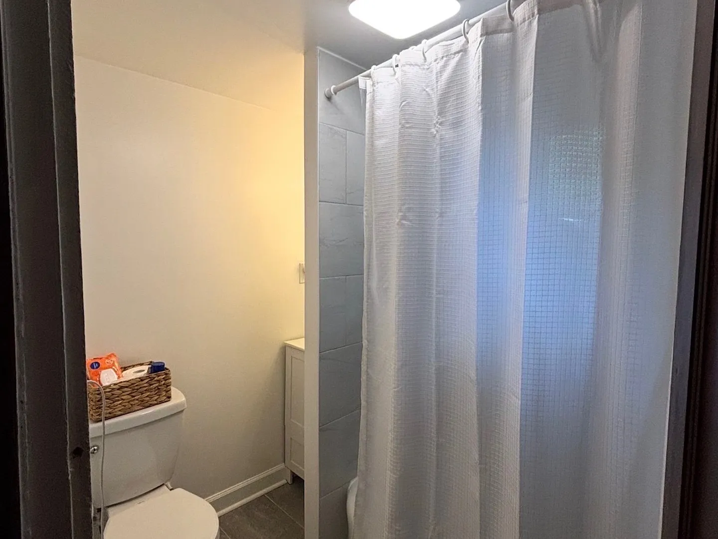 2 bed, 1300 sqft, $2,500 — Photo 4