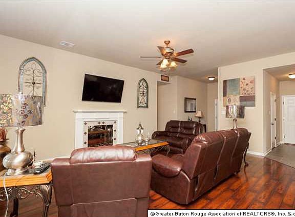 5th image of 15507 Timberstone Dr