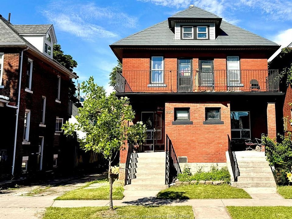 1st image of 223 Gladstone Ave