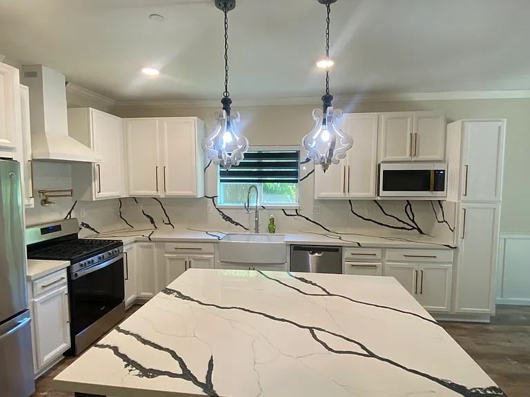 2995 Stable Dr — Photo 2