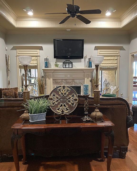 Living with gas fire place