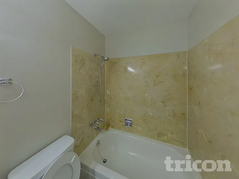 3015 Moonbeam Cir N — Photo 17