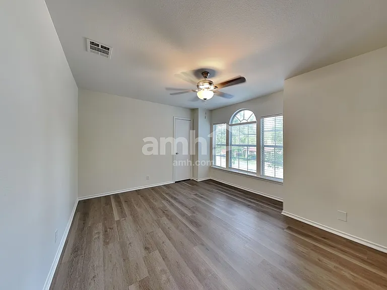 2207 Southeastern Trl — Photo 26