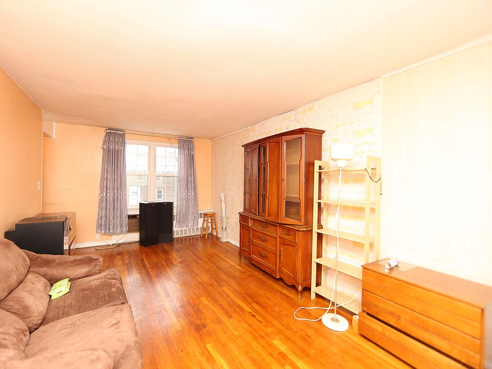 1st image of 1737 E 55th St #A