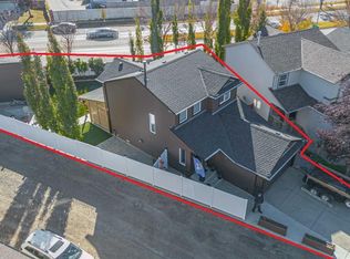 148 NW Covepark Close NE, Calgary, AB T3K5R5