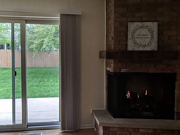 2nd image of 906 Parkside Dr
