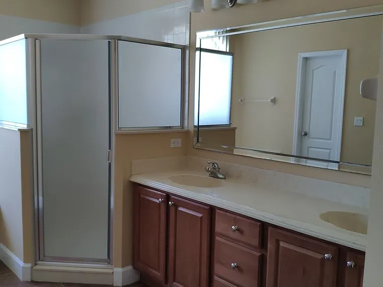 87 Patric Dr — Photo 13