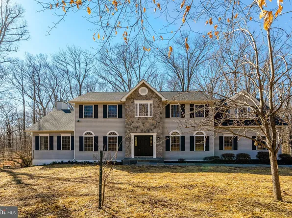 9034 Swift Creek Rd, Fairfax Station, VA 22039