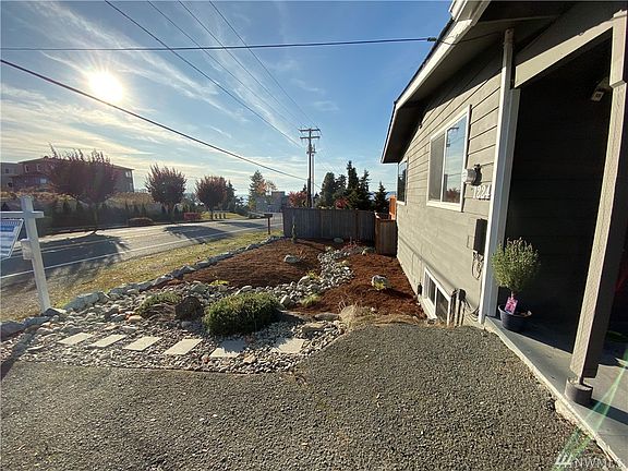 4th image of 1224 S 272nd St