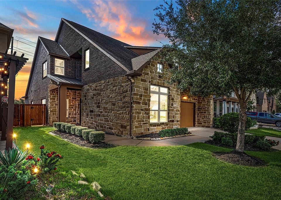 1st image of 17831 Olde Oaks Estate Court