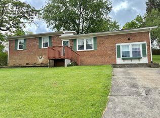 101 Cedar Dr, Frankfort, KY 40601