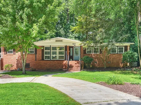 5814 Rose Valley Dr, Charlotte, NC 28210