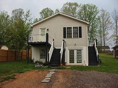 1st image of 824 N Aspen St