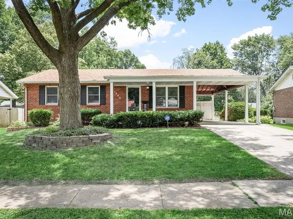 1460 Bluefield Dr, Florissant, MO 63033