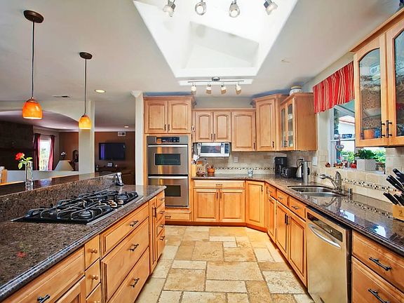 5th image of 17356 Tam O Shanter Dr