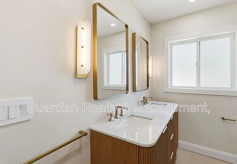 6819 E Paradise Pkwy — Photo 17