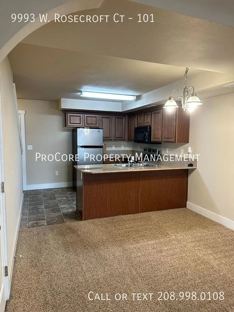 Building Photo - 9993 W Rosecroft Ct #101-103