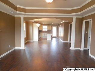 543 Blackshear Ln SW, Hartselle, AL 35640