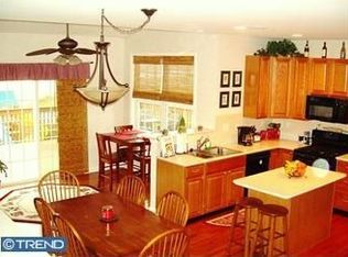 118 Tatham Rd, Bensalem, PA 19020