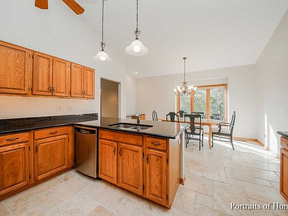 4th image of 1026 Braemoor Dr #B