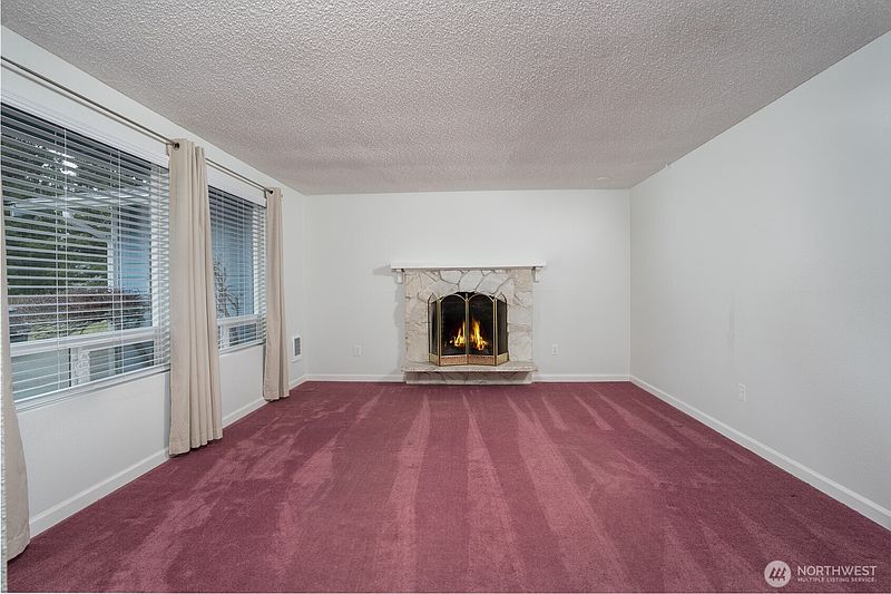 4th image of 2412 Lexington Street