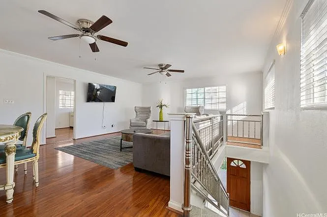 3 bed, 1500 sqft, $4,100 — Photo 3
