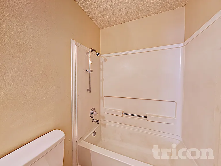 8015 Chestnut Barr Dr — Photo 13