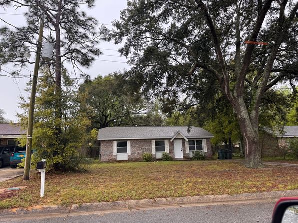 4661 Lanett Dr