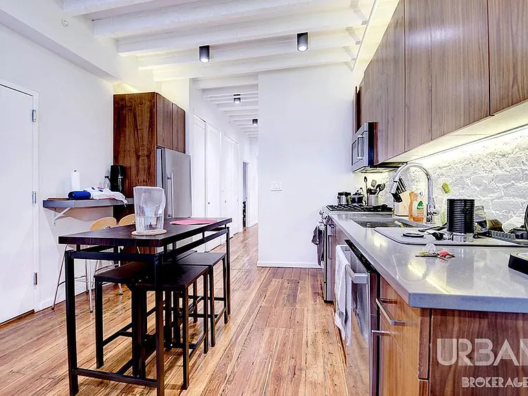86 E 10th St #3 — Photo 2