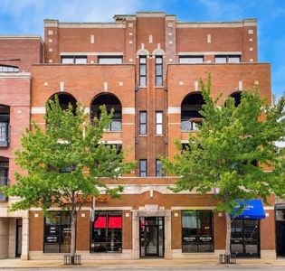 3344 N Halsted St APT 4N, Chicago, IL, 60657