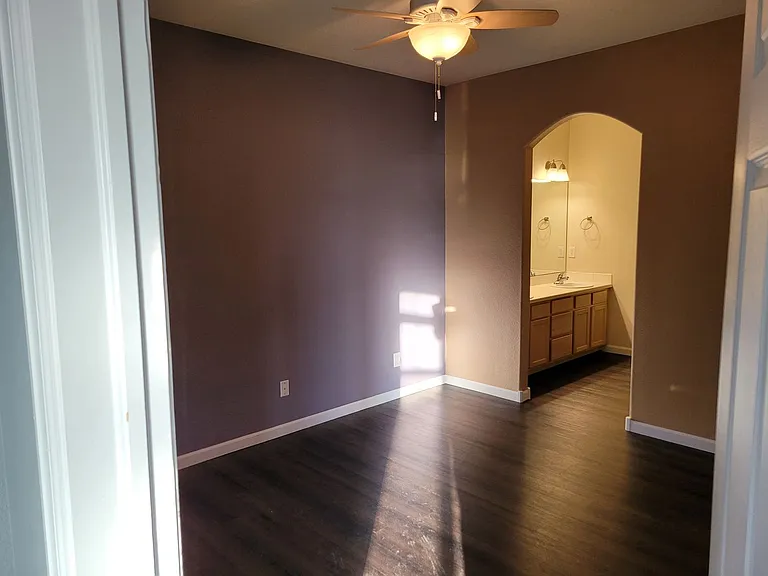 2109 Owens Ave #203 — Photo 5