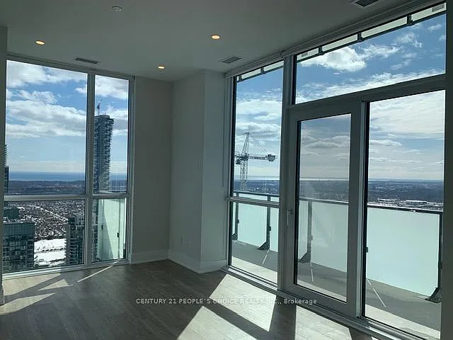 430 Square One Dr #Penthouse 05-05 — Photo 19