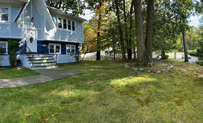 25 Cottage Pl — Photo 31