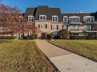 111 Rust Rd APT 202, Bloomington, IL 61701