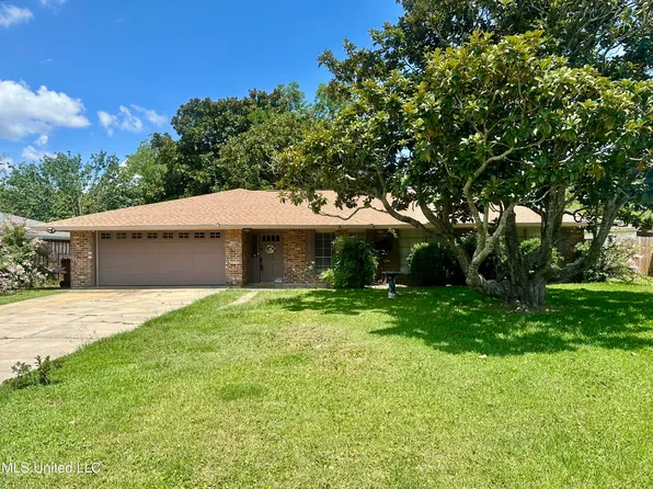 121 Vance Pl, Long Beach, MS 39560