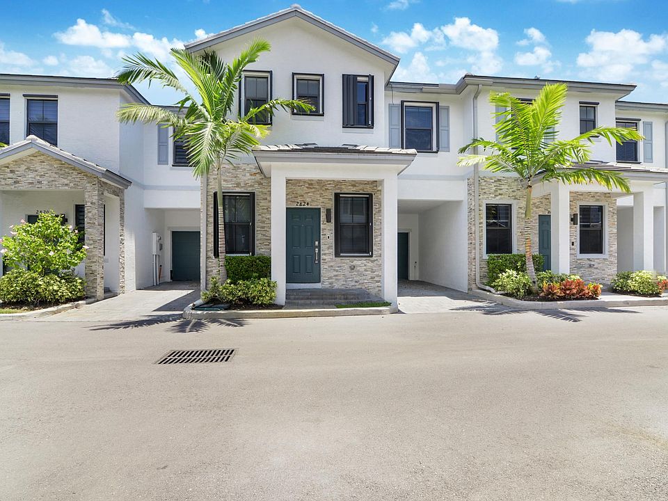 1st image of 2824 SW 17th Ave #2824