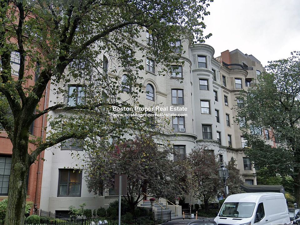 384 Commonwealth #33a Boston - Back Bay Unit Photo 1