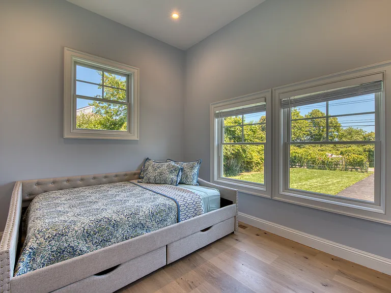 288 Fairview Ave — Photo 13